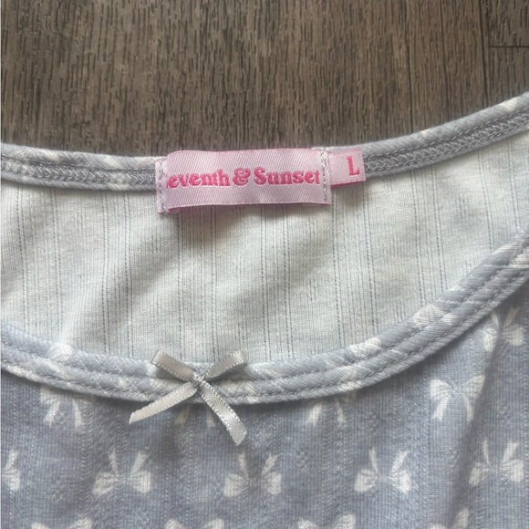 Chic Gray and White Patterned Camisole - Picture 3 of 6